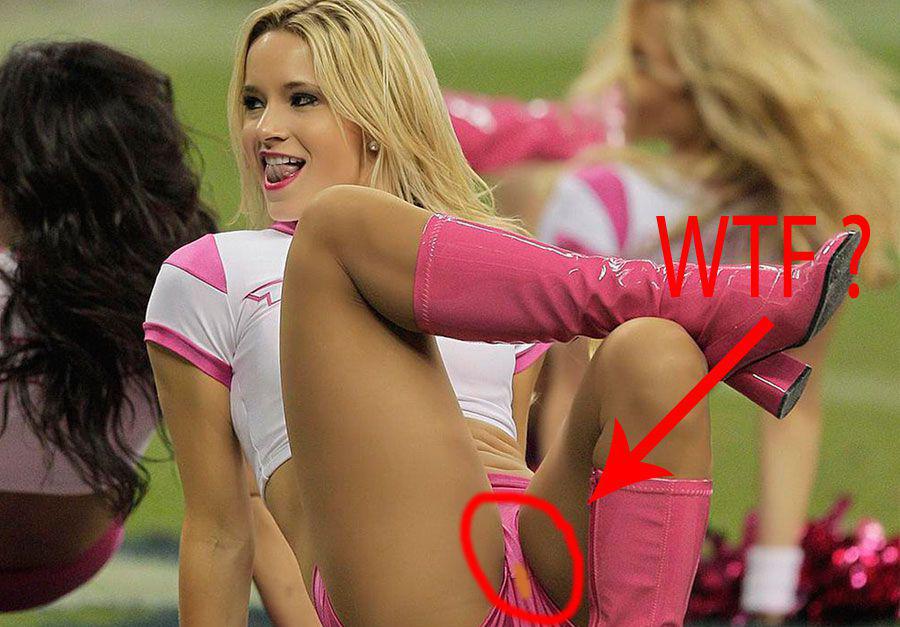 15 Sexy Cheerleaders Suffering Wardrobe Malfunction