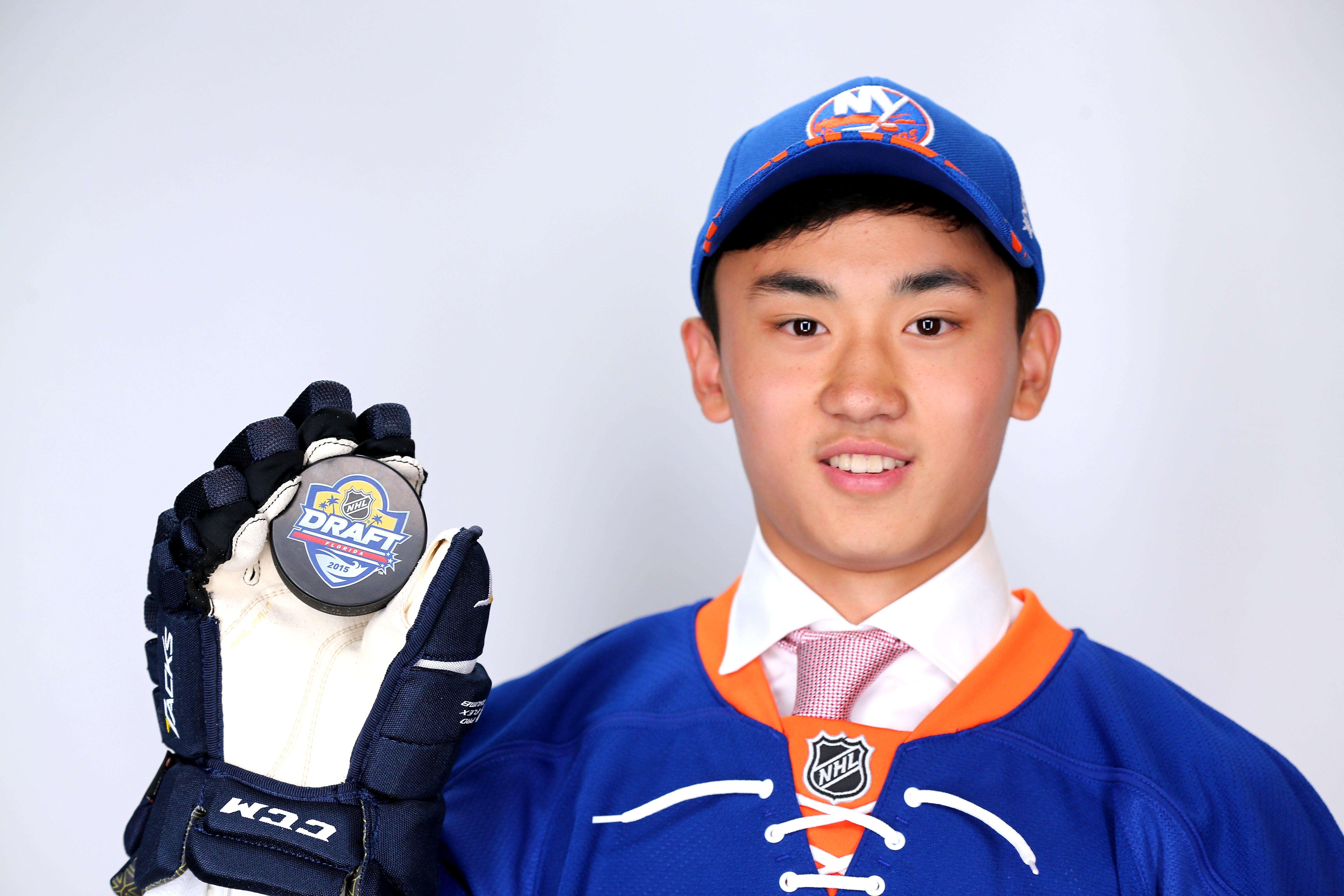 hot-nude-asian-nhl-player