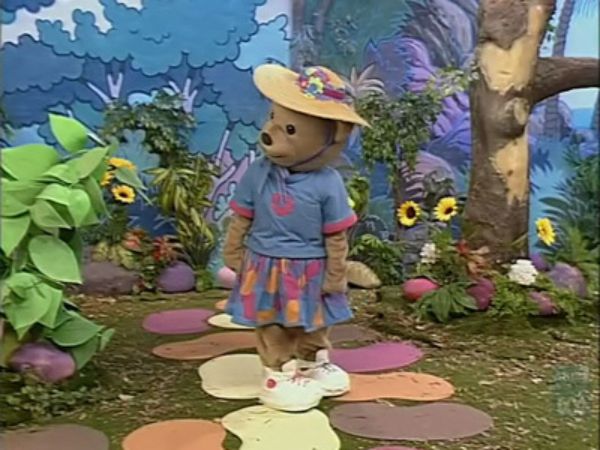 Bananas In Pyjamas Stepping On Cracks Spinlasopa