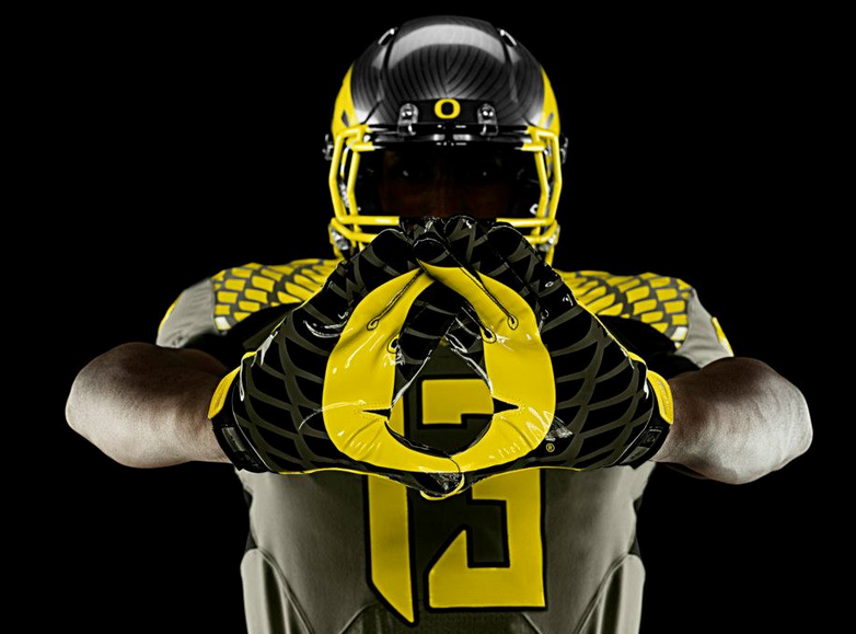 Oregon Ducks gloves for their Spring game.