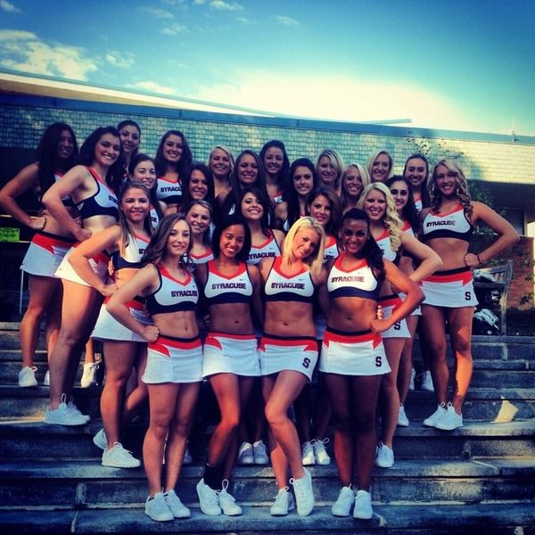 Syracuse Cheerleaders unveil new Nike uniforms