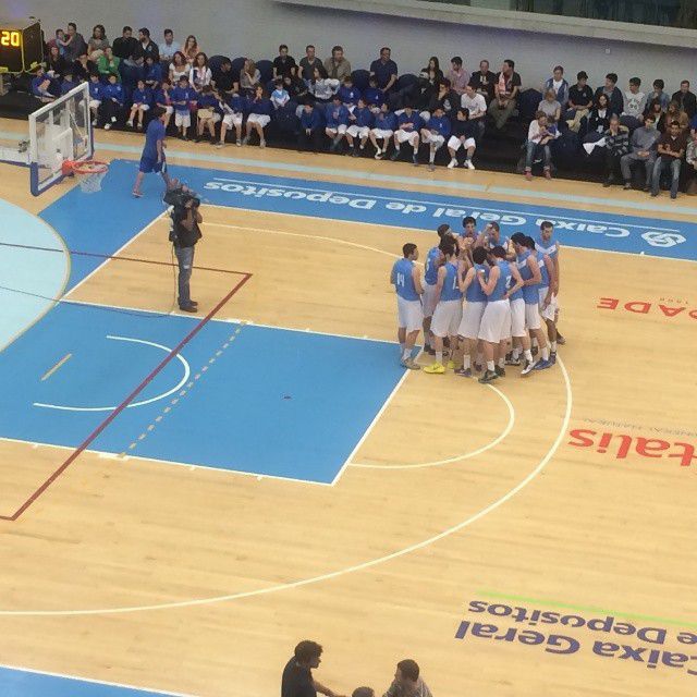 #Basquetebol on LockerDome