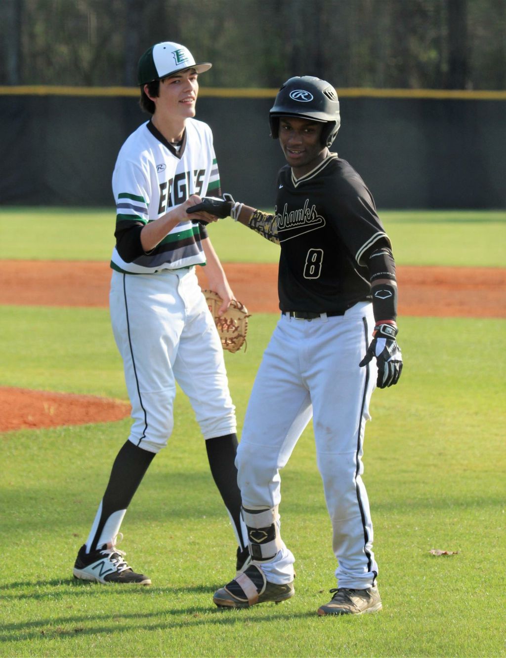 high school baseball player displays amazing sportsmanship