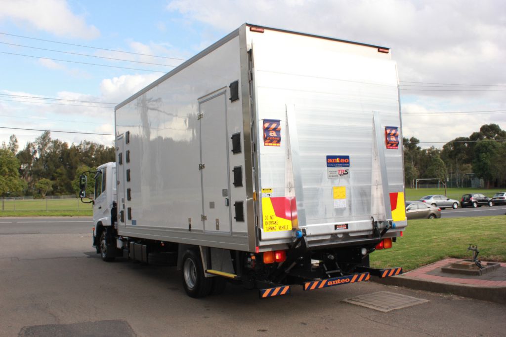 Cold Storage Truck CY25T 2.5M 2 PALLETS LockerDome