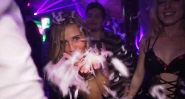 A Usc Fraternity Threw A Pillow Fight Themed Party And Sorority